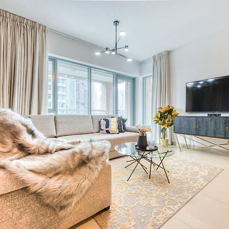 Maison Privee - Radiant Urban Retreat With Iconic Burj Khalifa Vws Дубай Экстерьер фото