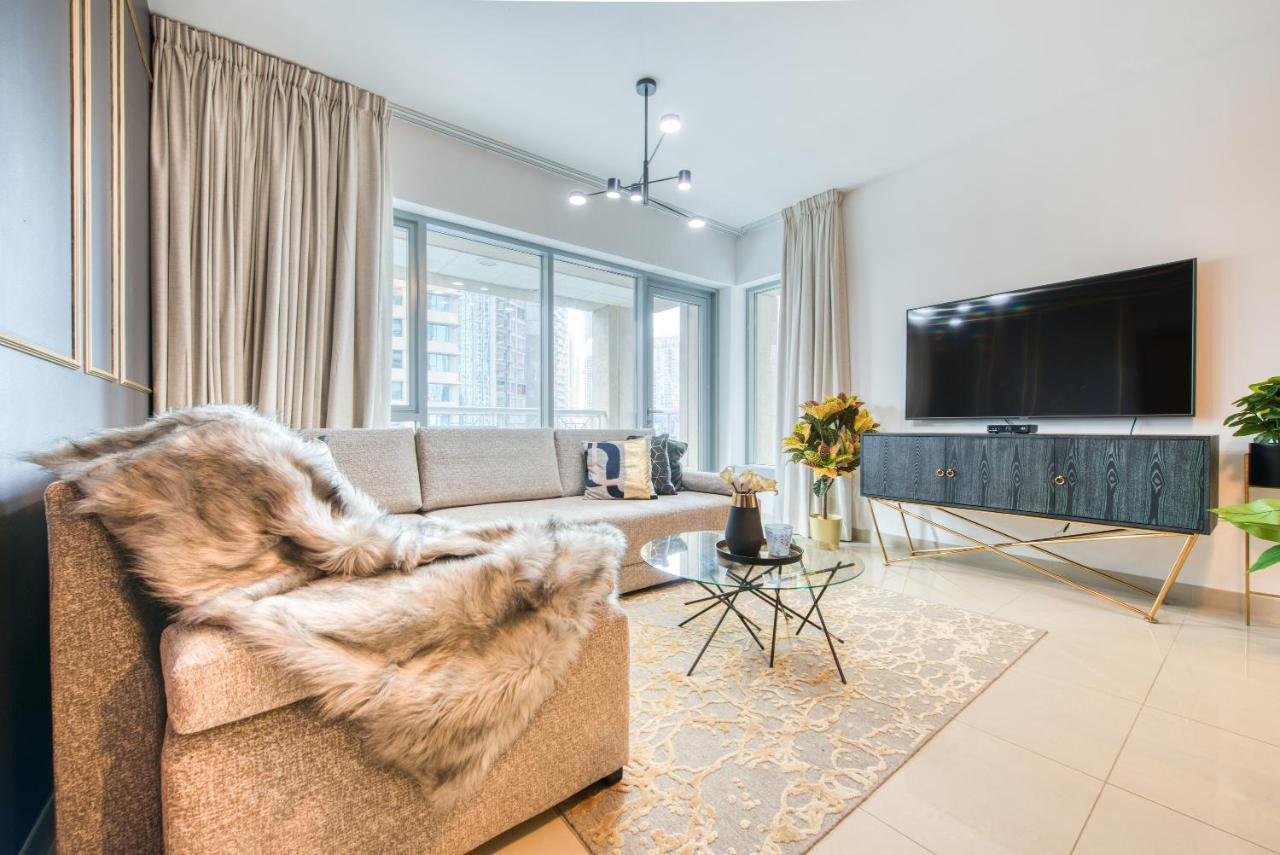 Maison Privee - Radiant Urban Retreat With Iconic Burj Khalifa Vws Дубай Экстерьер фото